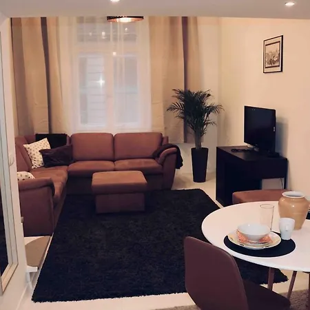 Apartmán R11 Cozy In The Downtown Of
