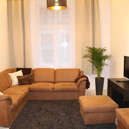 Lägenhet R11 Cozy In The Downtown Of