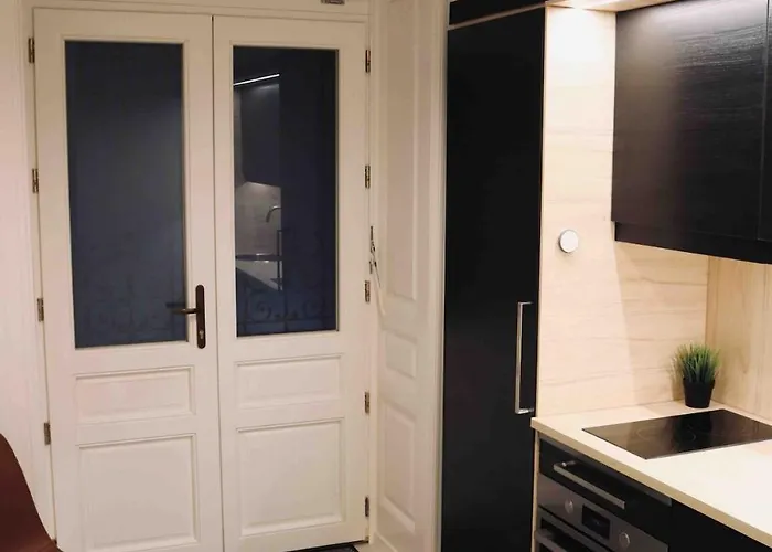 R11 Cozy In The Downtown Of *