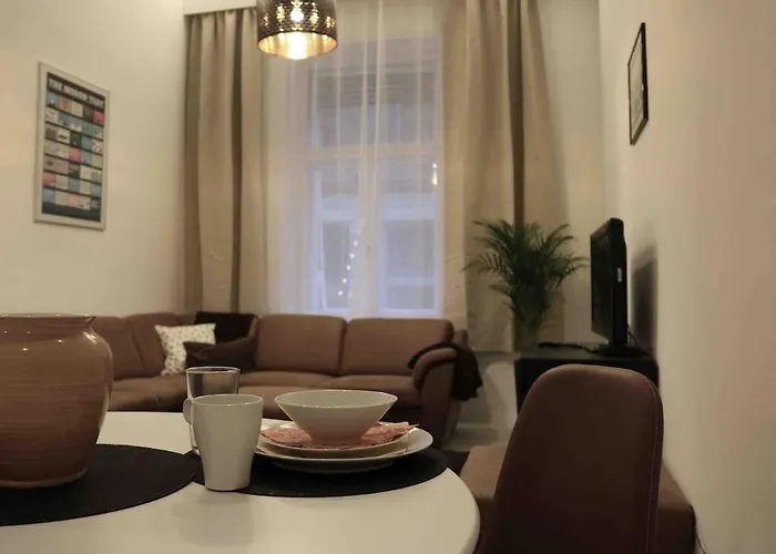 R11 Cozy In The Downtown Of